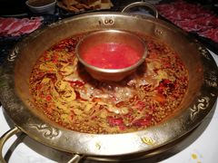 锅底-哥老官重庆美蛙鱼头(宝山龙湖店)