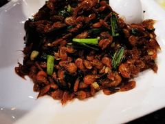 -临江餐馆二楼美食部落