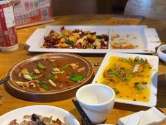 -隔壁老王·家常云南菜(花巷店)