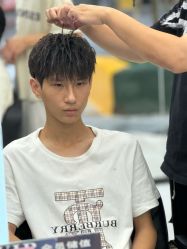 -乾健·烫染·接发SALON