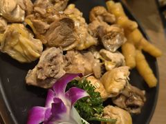 -一朵菌·野生菌探索家火锅(南亚店)
