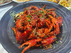 -肥肥虾庄·金牌油焖大虾(首义路店)