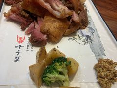 一品脆皮猪肘-聚缘堂·海鲜私房菜(松岭路店)