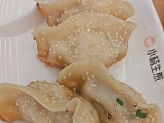 -小杨生煎(白玉兰广场店)