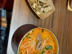 -鹤江桥·红油牛肉粉(SKP店)
