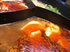 -巴卤社老火锅(财富店)