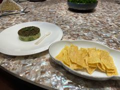 牛油果蟹肉塔塔鱼子酱荞麦脆片-临江宴(陆家嘴店)