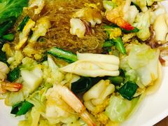 -J Daeng Seafood
