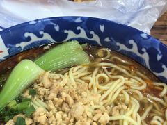 -赖扁担重庆小面(虎山路店)