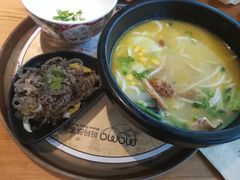 -妈妈故事米线(市府恒隆店)