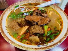-金杨拉面王小吃面馆·牛三宝面·红烧牛肉粉