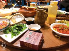 -老滇山寨•云南特色菜•地方菜•民族风情歌舞表演(金碧店)