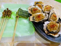 -蚝哥花姐湛江烤生蚝(美丽湾市场店)