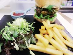 威克特汉堡-威克特披萨汉堡