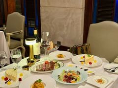 -龙虾酒吧扒房(宁波香格里拉店)