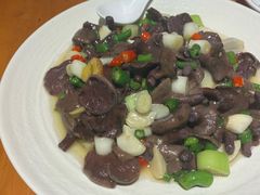爆炒乳牛肝菌-永乐饭店