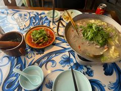 -川流不息·地道川菜·小龙虾(新松江路店)