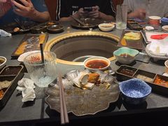 -铭牛烧肉·和牛海鲜自助(高新月牙湖店)