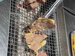 -马路牙子烧烤音乐酒馆(望京店)
