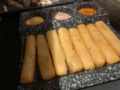 老上海油炸糖年糕-哥老官重庆美蛙鱼头(虹口龙之梦店)