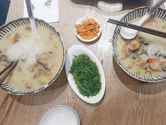 -鲜越鲜鱼粉(财富购物中心店)