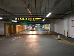 -万象城-停车场