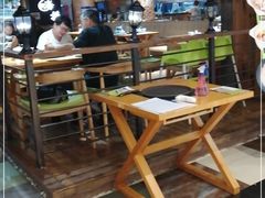 -洪氏嗨捞·广东猪肚鸡·椰子鸡火锅(西咸万象城店)