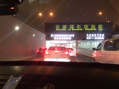 -虹桥火车站-停车场