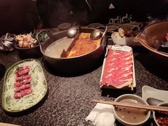 -三出山火锅(南京万象天地店)