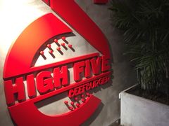 -HIGH FIVE哈福手工汉堡(桂林路店)