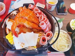 豪华海鲜肥牛泡菜锅-仙隐小鹿中華の日料(荣民龙首广场店)