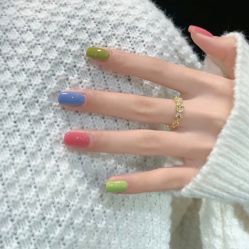 -安吉拉·纤纤玉指美甲美睫创意中心