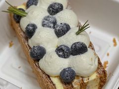 蓝莓拿破仑-BUTTERFUL&CREAMOROUS 黄油与面包(三里屯太古里店)