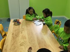-想象乐创意早教托育中心(殷高西路店)