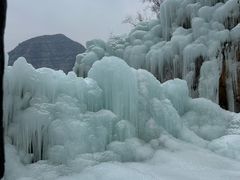 -大平台龙居瀑布旅游区