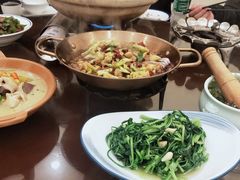-房县土本味土鸡汤特色餐厅(沌口店)