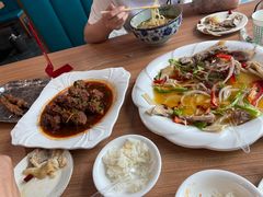 -白阿婆过油肉拌面·大盘鸡