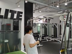 -汗水空间私教健身连锁(SM广场店)