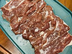 鲜奶捞牛肉-沸炉重庆老火锅(军事博物馆店)