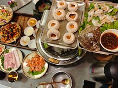 -围炉肉舍•炭烤活鳗•丹东海鲜烤肉(步行街店)