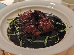 招牌焦糖黑叉烧-维园悦谱·海派家常菜(乌鲁木齐南路店)