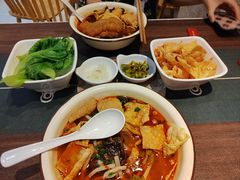 -丽丽三鲜螺蛳粉(田林路店)