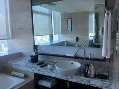 -上海龙之梦万丽酒店