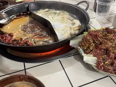 -重庆故事姊妹老火锅(财经学院店)
