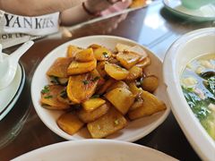 -芦茨金富饭庄·25年老字号·专做稻草鸡