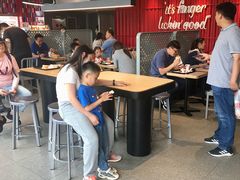等位区-肯德基(天津奥城店)