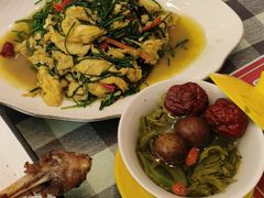 沙葱炒鸡蛋-伊帆食府·青海地方特色美食