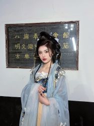 -一揽芳华汉服旗袍体验馆(拙政园店)