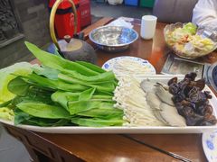 -亿诣蝎府炸酱面羊蝎子火锅(酷车小镇店)
