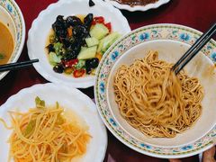 -金杨拉面王小吃面馆·牛三宝面·红烧牛肉粉